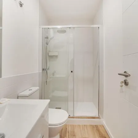 Yellow Charm - Campolide Apartamento