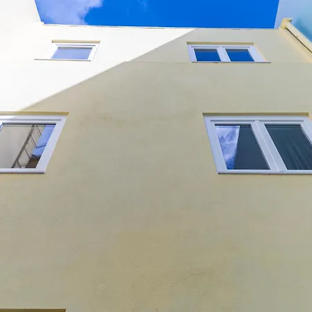 Yellow Charm - Campolide Appartement